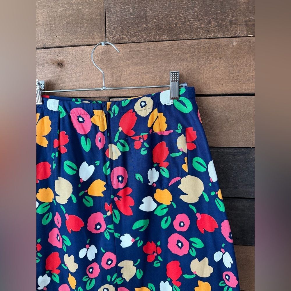 Vintage 1960s Navy Floral MOD Scooter Mini Skirt w/ Built-In Shorts - Picture 10 of 13